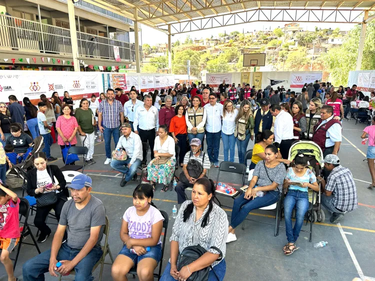 Realizan la Feria de Servicios por la Transformación