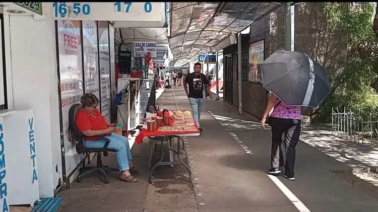 Reportan comerciantes bajas ventas pese a fila peatonal