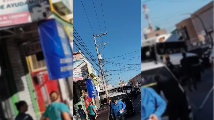 Impacta camión contra comercios y vehículos