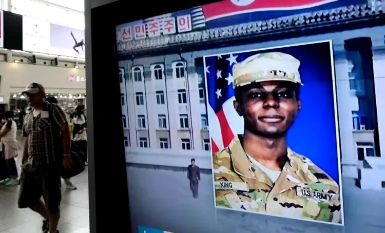 Expulsa Corea del Norte a soldado de EU que cruzó al país