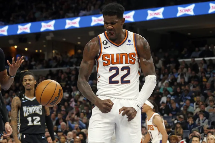 Ayton se va de los Soles