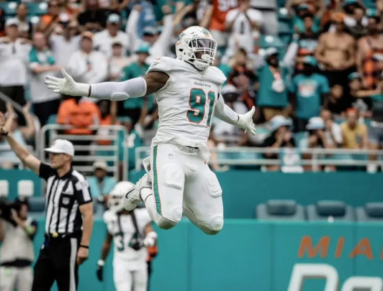 Expone Delfines la marca invicta