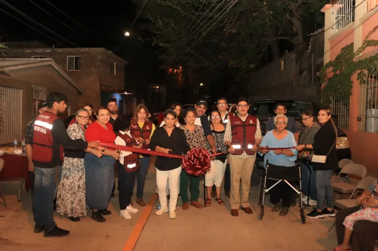 Agradecen colonos de la Héroes pavimentación de calle