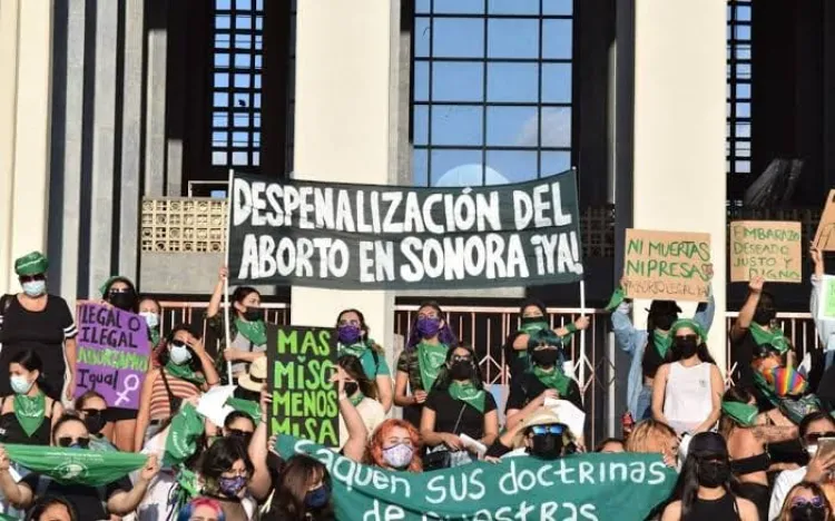 Propone consulta pública sobre tema de despenalización del aborto