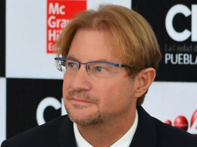 Detienen a Andrés Roemer en Israel; será extraditado a México