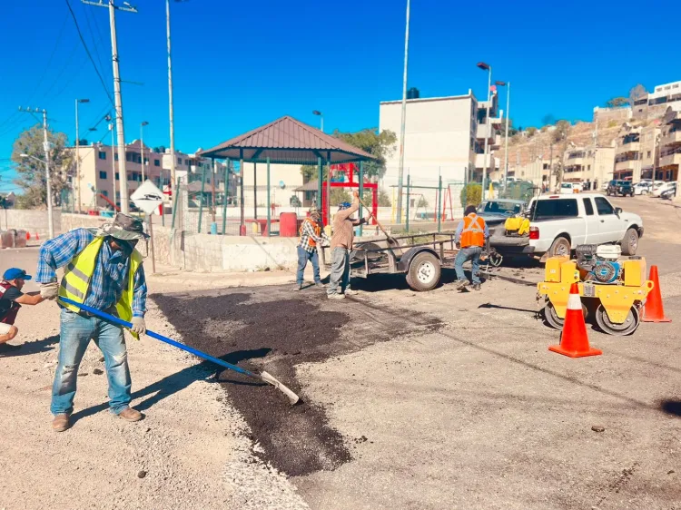 Continúan acciones de Mejoramiento Vial
