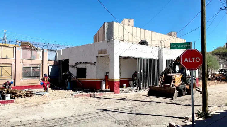Bajan ventas en Nogales, Arizona; por cierre de garita y largas filas