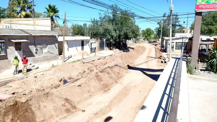 Introducen red sanitaria y de agua potable en tramo de la Tecnológico