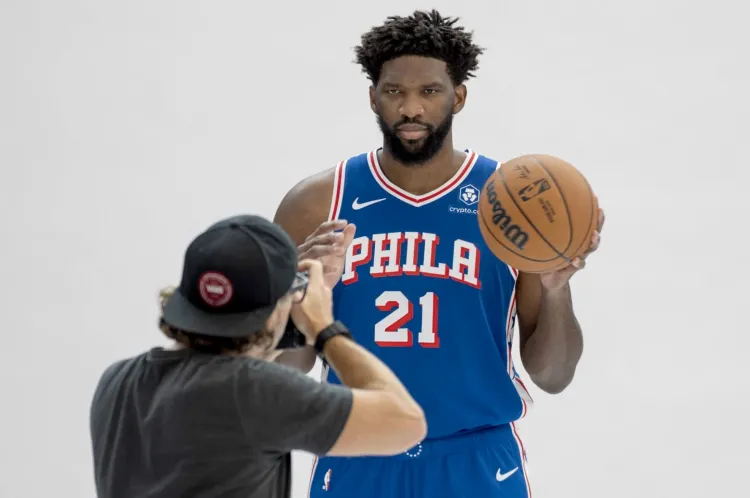 Embiid jugaría para EU