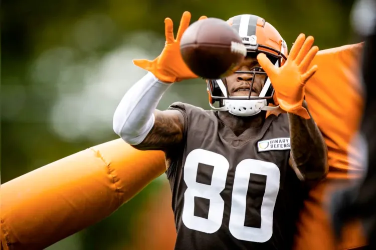 Buscan Cafés frenar a 49’s