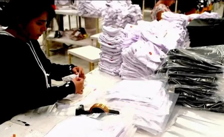 Iniciará entrega de uniformes escolares la próxima semana en Hermosillo y Cajeme