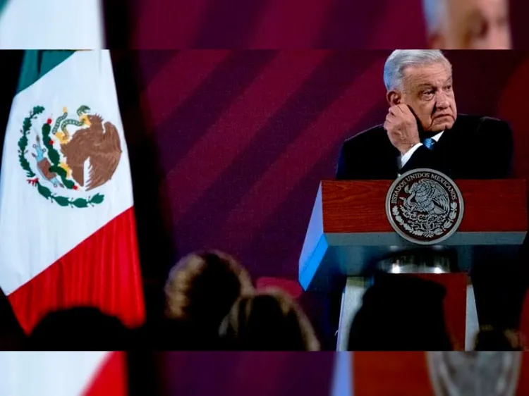 Es de pena ajena marchar para defender privilegios: AMLO