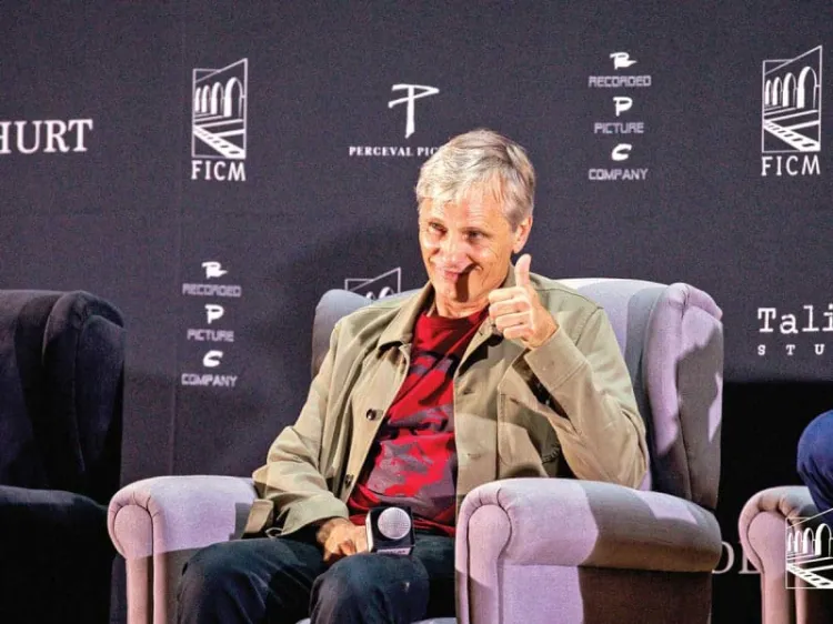 Estoy feliz de seguir vivo: Viggo Mortensen