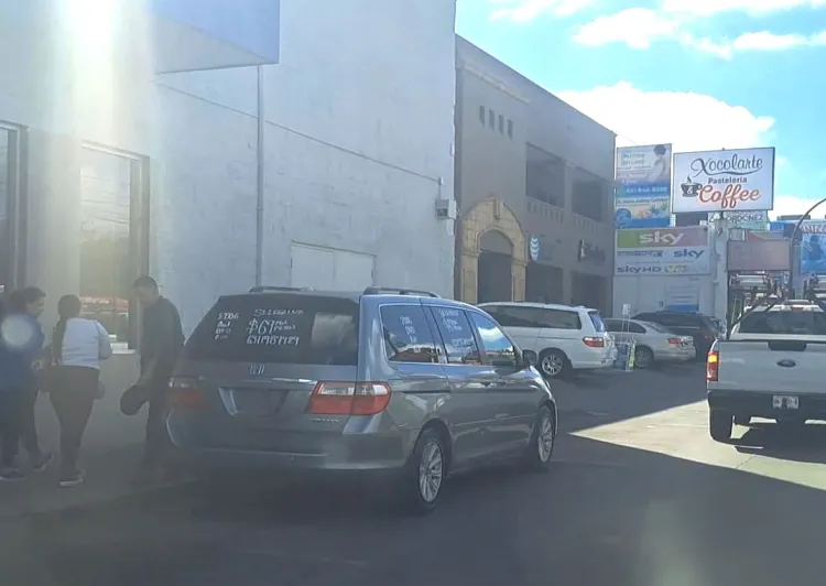 Atiende el DTM problema de autos en venta en vía pública