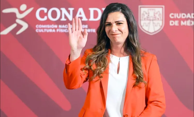 Propone Ana Gabriela Guevara quitar premio a medallistas para apoyo de damnificados