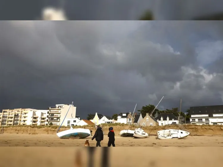 Deja 12 muertos tormenta 'Ciarán' tras lluvias récord en Italia