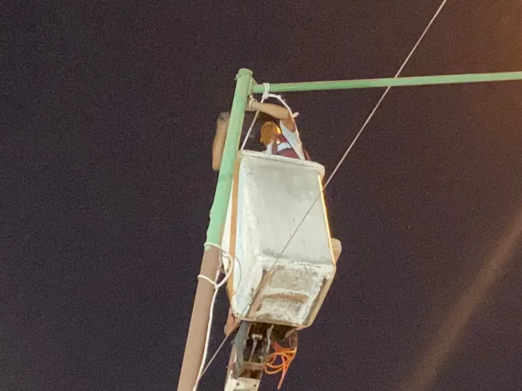 Refuerzan alumbrado en colonia Del Valle