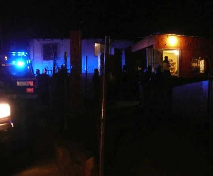 Golpean a hombre a cachazos en su propia casa