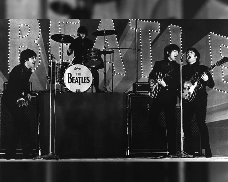 Nueva canción de Los Beatles es número uno en Reino Unido