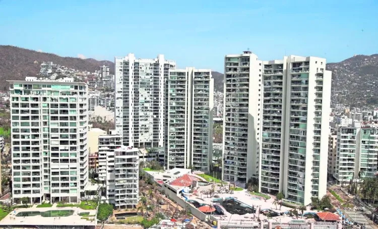 Prevé AMLO que se “reestrenen” hoteles en Acapulco para marzo-abril de 2024