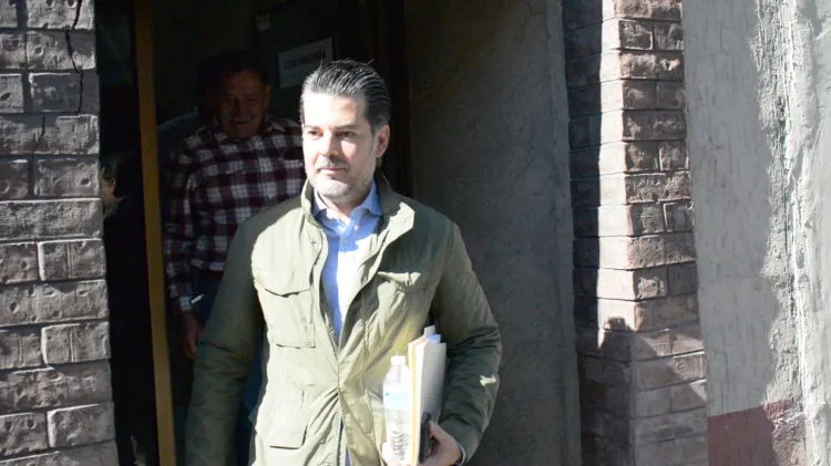 Acude Jesús Pujol a Contraloría a comparecer