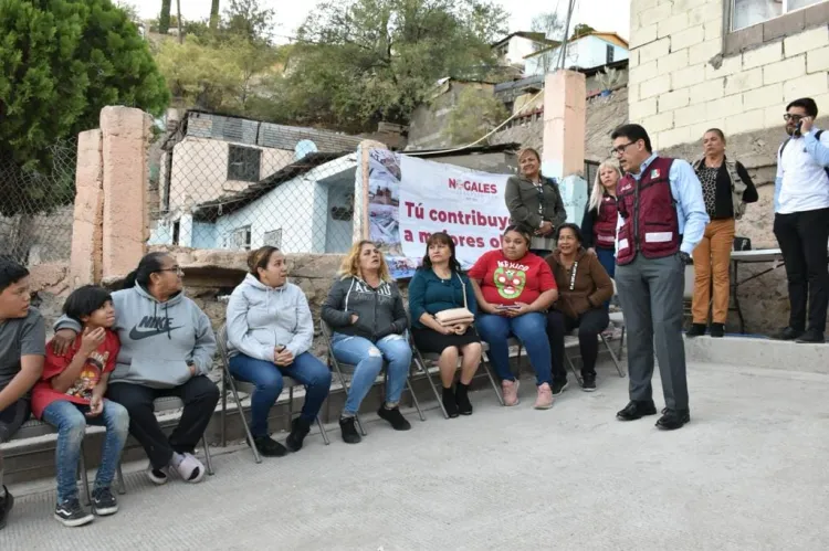 Alcalde entrega obra de escalinata en calle Río Bravo
