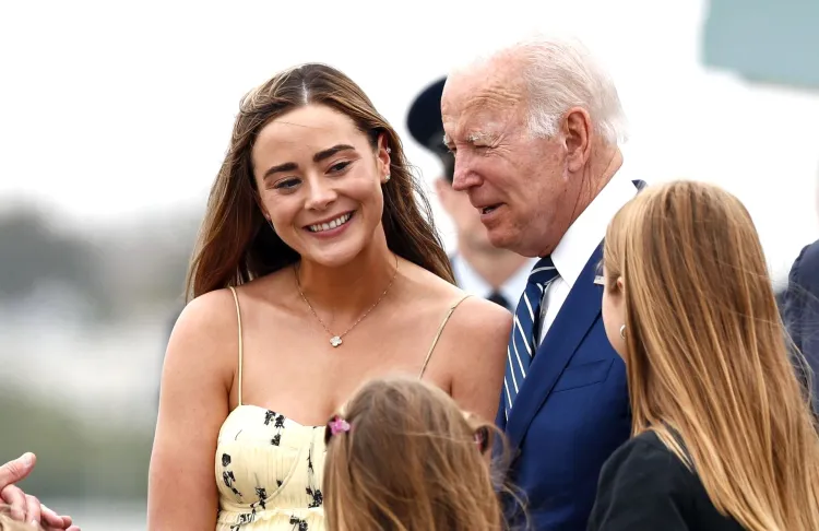 Sufre ataque automóvil de nieta de Joe Biden en Washingto