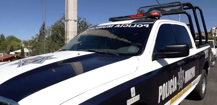 Agreden vecinos a residente de La Mesa; le apedrean su casa