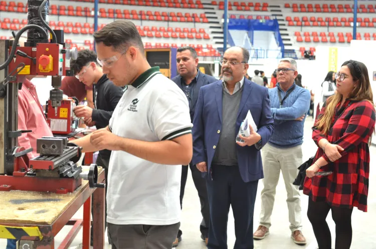 Resalta subsecretario de Educación oferta educativa en Decídete 2023