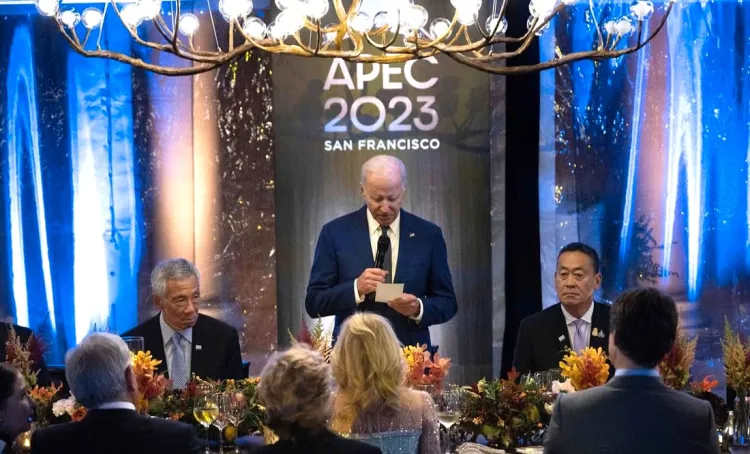 Firma Biden ley que prorroga el presupuesto y evita un cierre de gobierno