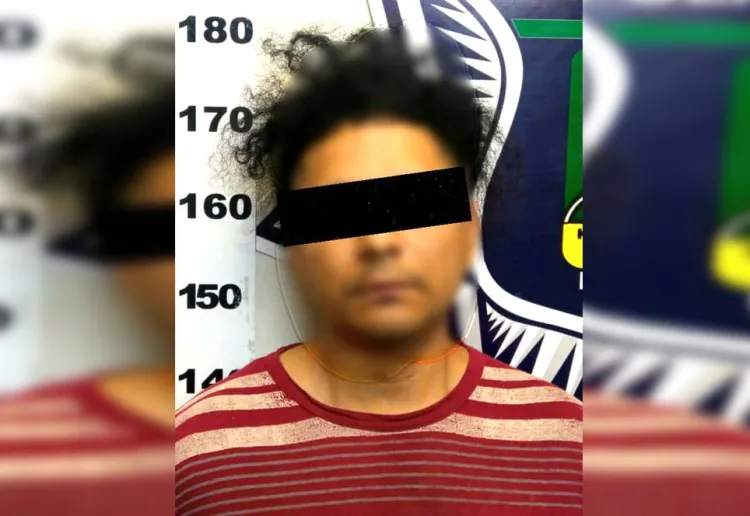 Detienen a persona en flagrancia al intentar entrar a un domicilio