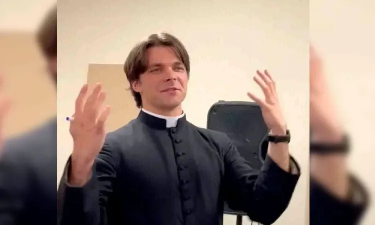 Huye sacerdote con joven de 18 años y se casan en Europa