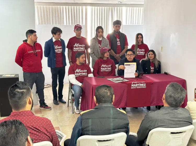 Registran candidatura en Morena para Alfonso Martínez
