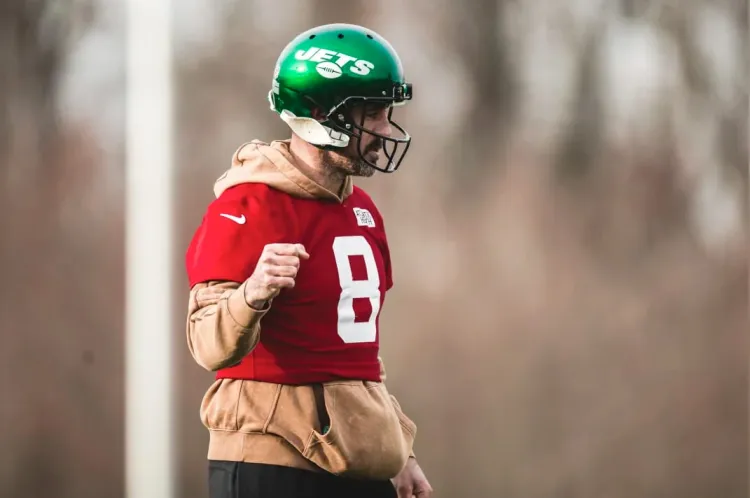 Rodgers vuelve a entrenamientos