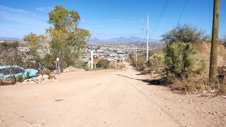 Es pavimento de calle Otopames otra alternativa de consulta en Fopin