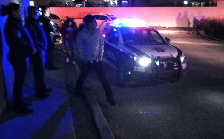 Agreden a migrante a cachazos