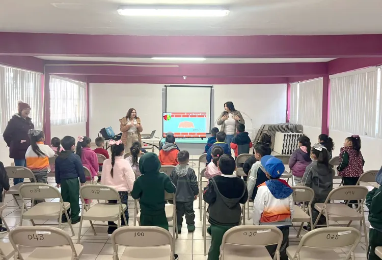 Lleva la Unavim pláticas de prevención a estudiantes