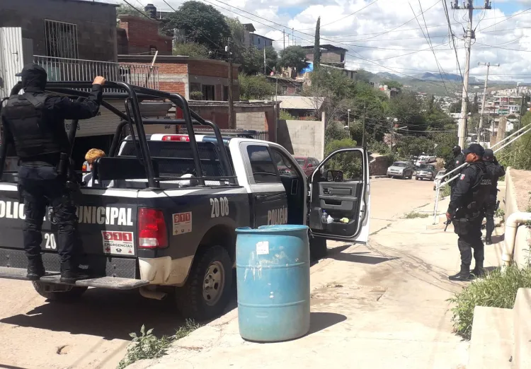 Agreden a joven cuando platicaba con su novia