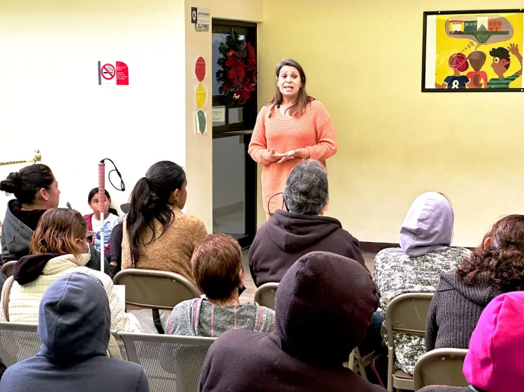 Entrega DIF Nogales cenas y despensas a familias nogalenses