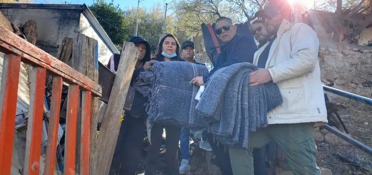 Apoya la UMPC a familia damnificada por incendio