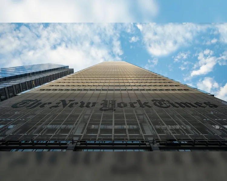 Demanda The New York Times a Microsoft y a OpenAI por uso de sus textos sin permiso