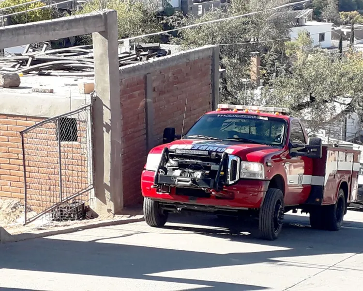 Resulta vivienda dañada por explosión de gas; no hubo personas lesionadas