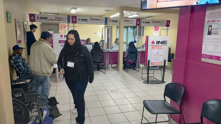 Convoca el INE a actualizar credencial