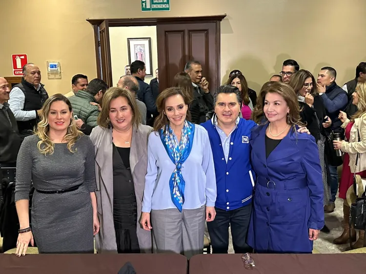 Oficializa Lilly Tellez registro como precandidata al Senado