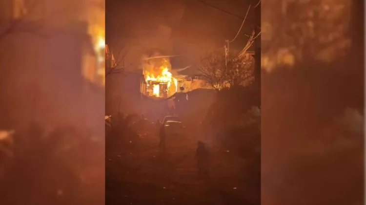 Arde vivienda en la Obrera, fallecen tres canes