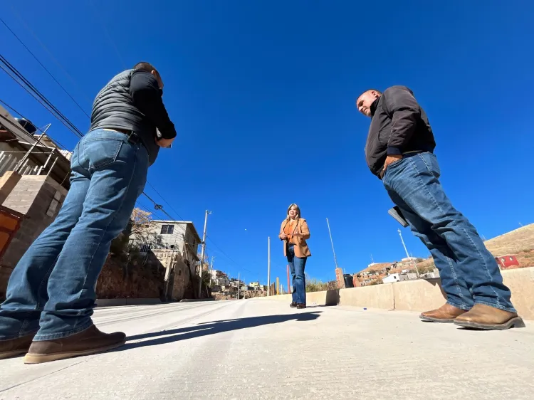 Avanzan obras de pavimentación en Colinas del Sol y la CTS-Croc