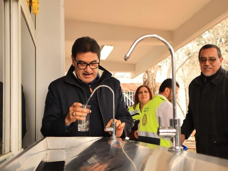 Participa Alcalde en Lunes Cívico y entrega de obra