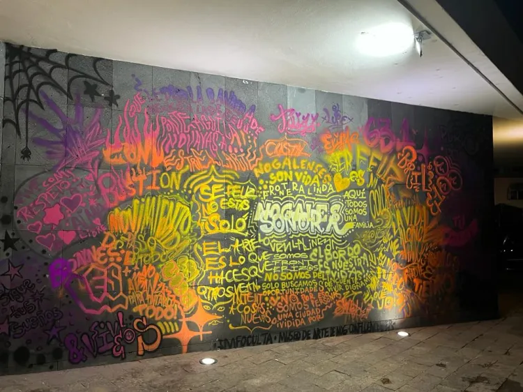 Ofrece artista visual habilidades a estudiantes del taller de Imfoculta