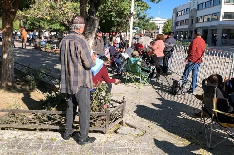 Concesionarios requisados en 2018 se manifiestan frente a palacio de gobierno