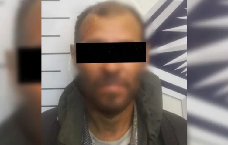 Detienen a persona con orden de aprehención